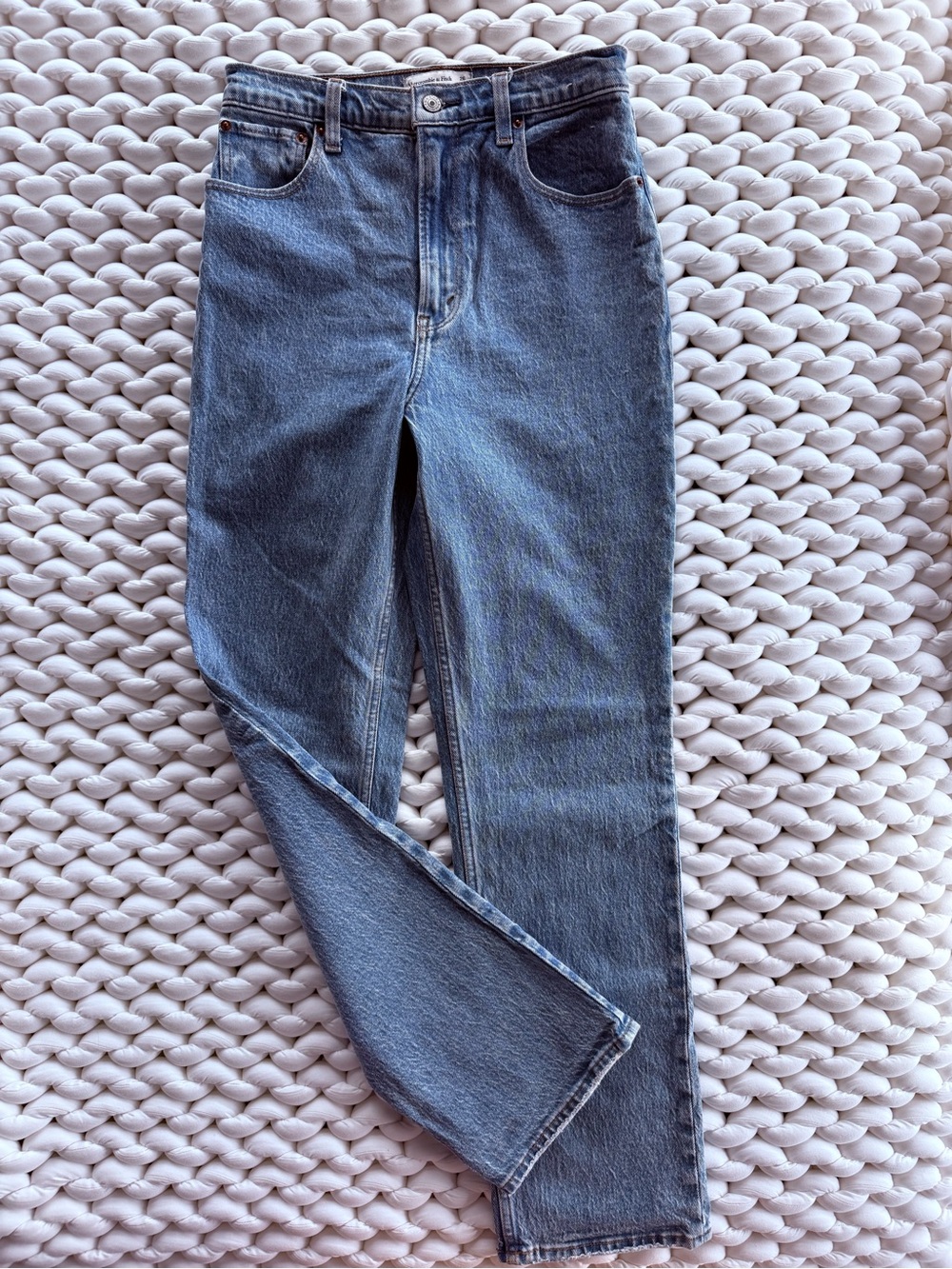 Abercrombie & Fitch Straight-Leg Jeans in Faded Blue